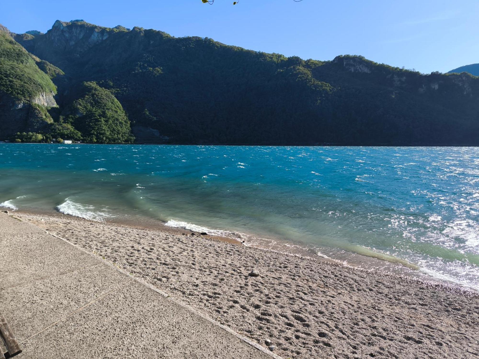 La Meridiana Sul Lago Abbadia Lariana Ruang foto