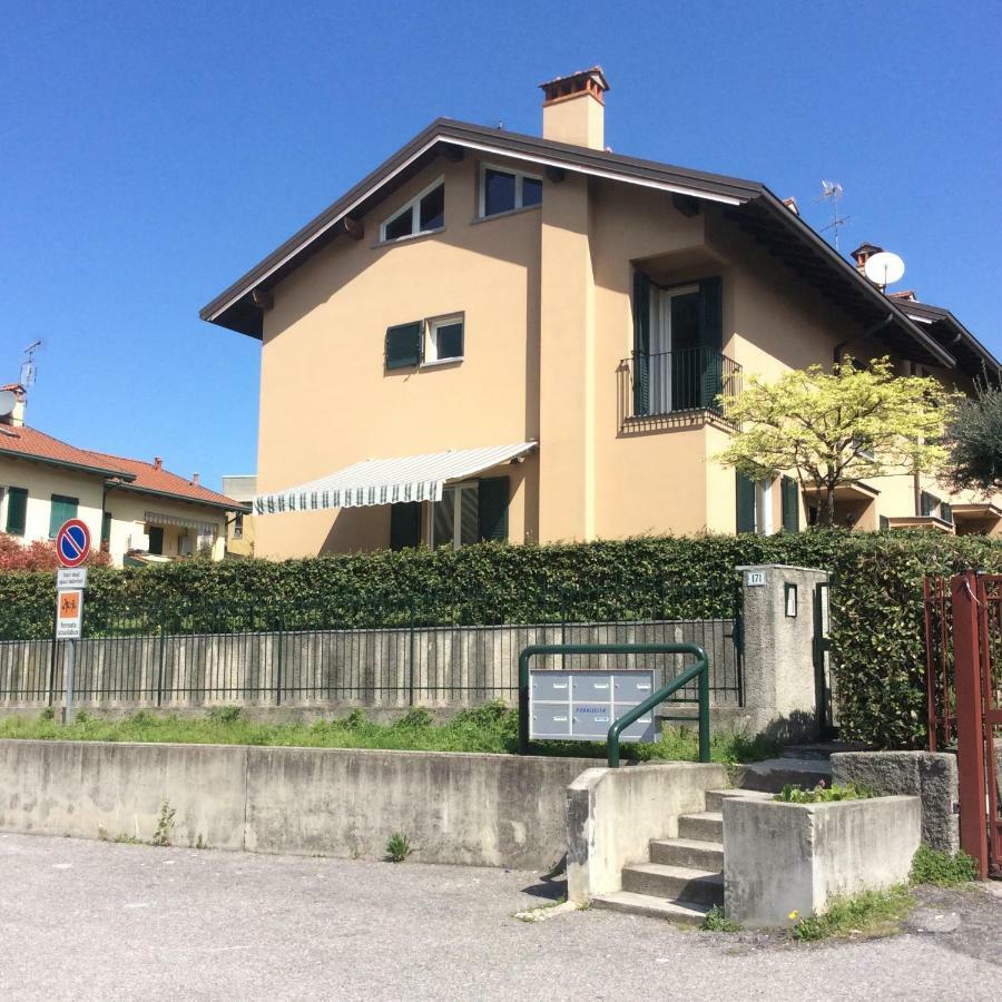 La Meridiana Sul Lago Abbadia Lariana Bagian luar foto